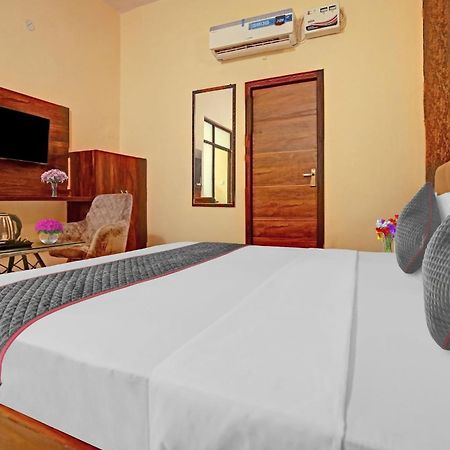 Townhouse Sky Hotel Ludhiana Exterior foto