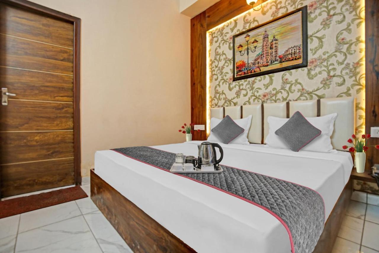 Townhouse Sky Hotel Ludhiana Exterior foto
