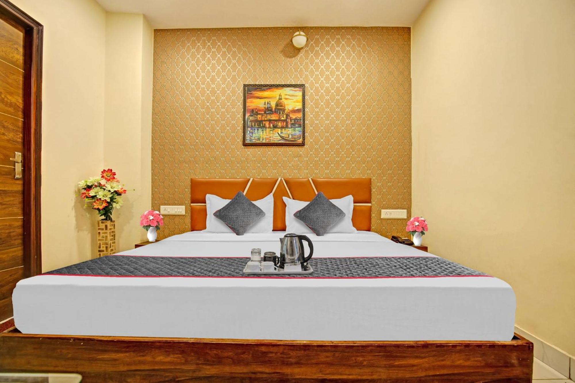Townhouse Sky Hotel Ludhiana Exterior foto