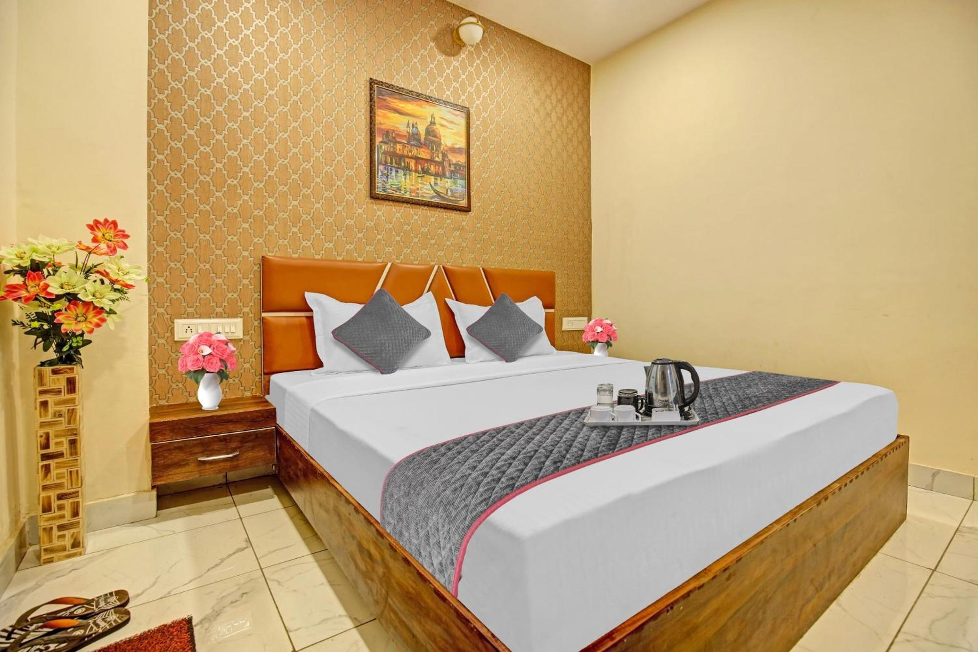 Townhouse Sky Hotel Ludhiana Exterior foto